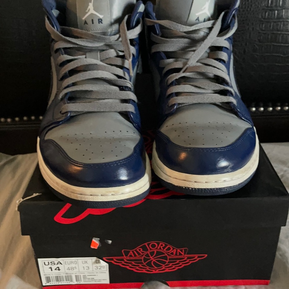 Air Jordan 1 Mid